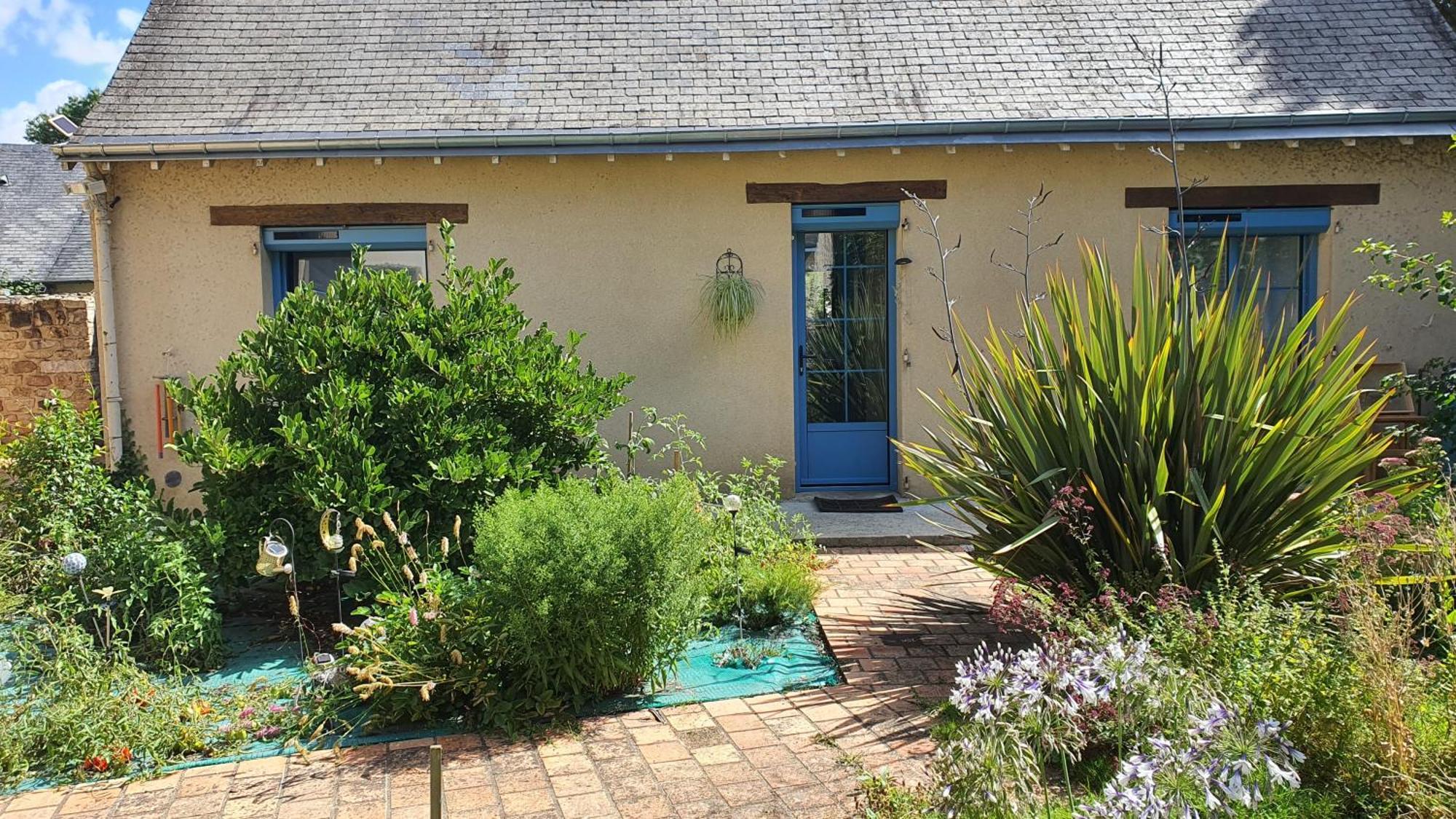 Au Fil De L'Eau Bed and Breakfast La Chapelle-Saint-Aubin Exteriör bild